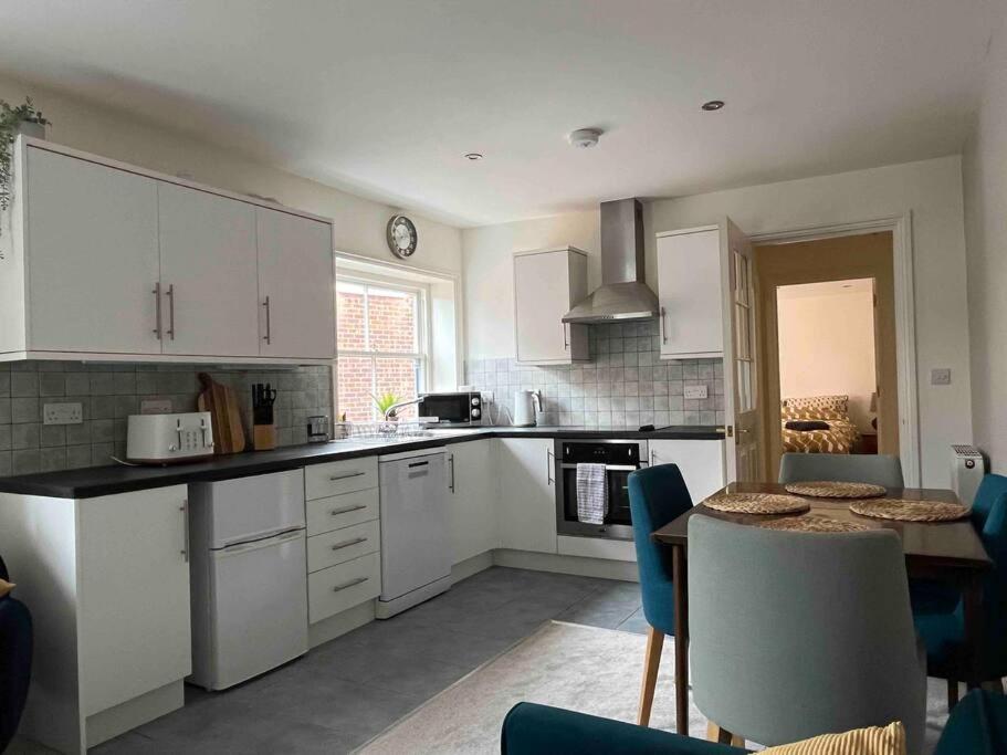 Town Centre Apartment With Parking Wallingford Esterno foto