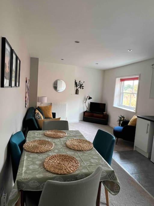 Town Centre Apartment With Parking Wallingford Esterno foto